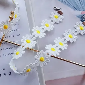 Girl Lace Gothic Choker for Women Vintage Sexy Fashion Velvet White Daisy Flower Necklace Lady Neck Jewelry Accessories