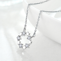 Collier de zircone d'étoile de mode minimaliste en argent sterling 925 pour femmes pour cadeau d'anniversaire de mariage de fiançailles pour les amies