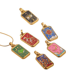 Liontin Enamel Kartu <span class=keywords><strong>Tarot</strong></span> |   Liontin Baja Anti Karat Lapis Emas PVD untuk Kalung DIY |   Tahan Air, Hipoalergenik & Tidak Luntur - Product Image 4