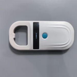 Microchip RFID pour identification animale, avec lecteur, seringue et scanner. - Product Image 4