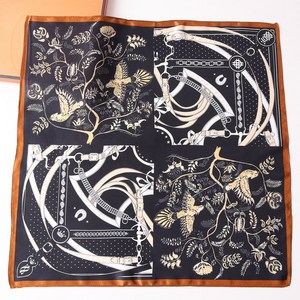 ผ้าพันคอไหมแท้ทรงสี่เหลี่ยมเล็กหรูหราสำหรับผู้<span class=keywords><strong>ชาย</strong></span> ผ้าซาตินเนื้อนุ่ม ผ้าเช็ดหน้า ผ้าพันคอผูกคอผู้<span class=keywords><strong>ชาย</strong></span> ผ้าพันคอไหมแท้ 100% - Product Image 4