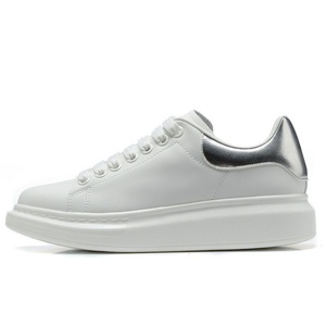 Calzado Deportivo Casual de Lujo McQueens 2026 para Hombre y Mujer, Ligero, para Correr, Caminar, Verano, Otoño e Invierno - Product Image 3