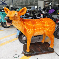 Modèle d'animal animatronique de cerf Sika robotisé grandeur nature avec fourrure artificielle et tête mobile pour l'affichage dans les musées d'histoire naturelle, les zoos et les parcs
