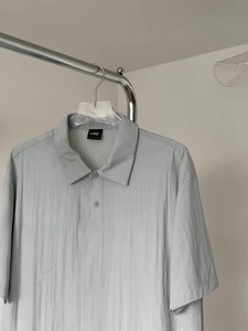 Conjunto de camiseta POLO deportiva informal de verano para hombre, estilo Vintage con cuello suelto, tela de terciopelo, manga corta y características térmicas - Product Image 2