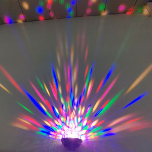 <span class=keywords><strong>Bombilla</strong></span> LED <span class=keywords><strong>para</strong></span> fiesta de DJ, BOLA MÁGICA E27, RGB, Mini luz LED colorida <span class=keywords><strong>para</strong></span> fiesta, lámpara de bola giratoria <span class=keywords><strong>para</strong></span> escenario, luces led <span class=keywords><strong>para</strong></span> escenario de discoteca - Product Image 4