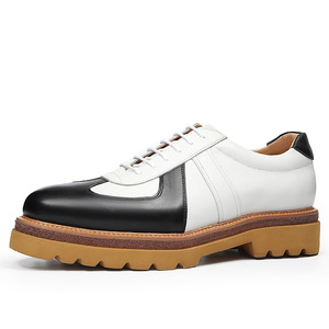 Zapatos Oxford estilo inglés en patchwork blanco y negro para hombre. Suela de cuero gruesa. Zapatos de cuero genuino de calidad empresarial. - Product Image 5