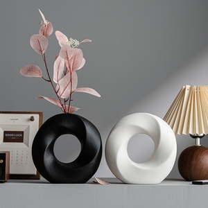 Nouveau vase en forme de triangle, vase à <span class=keywords><strong>fleurs</strong></span> de haute qualité pour TEMU, décorations de bureau transfrontalières, vente en gros - Product Image 4