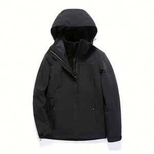 Chaqueta Cortavientos de Nailon de Diseño Moderno con Bordado de Lana, Hecha a Medida, de Alta Calidad, con Cierre de Cremallera y Detalles en Cuero Suave - Product Image 4