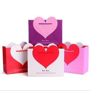 Sacs cadeaux Deliberate <span class=keywords><strong>Typo</strong></span>-Sacs kraft rose poussiéreux avec erreurs artisanales et poignées de corde lavables - Product Image 1