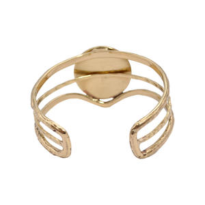 Brazalete de Latón Hecho a Mano con Diseño Ajustable y Atrevido para Mujeres y Hombres, Accesorio de Estilo Bohemio - Product Image 3