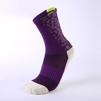 Chaussettes de football antidérapantes pour hommes, design personnalisé, chaussettes d'entraînement de football d'équipage, chaussettes athlétiques à adhérence sportive