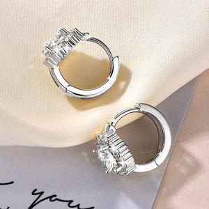 คลาสสิก VVS D GRA 2CT ตัดกลม Moissanite รัศมีห่วงต่างหูทอง14K เติมเต็มอินเทรนด์เครื่องประดับสำหรับทุกเพศ CU-EM-014 - Product Image 3