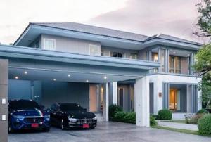 Villa/<span class=keywords><strong>Resort</strong></span> Contemporaneo in Acciaio con Garage o Posto Auto Coperto, Edificio Modulare Prefabbricato Moderno a 2 Piani con 2-3 Camere da Letto - Product Image 2