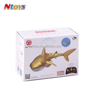 Poisson <span class=keywords><strong>robot</strong></span> électrique 2,4G, nageant, pulvérisant de l'eau, <span class=keywords><strong>requin</strong></span> volant, <span class=keywords><strong>jouet</strong></span> télécommandé RC, <span class=keywords><strong>requin</strong></span> doré - Product Image 6