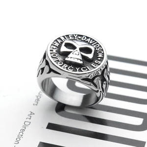 Anillos Modernos Resistentes al Agua y al Deslustre, Anillo Gótico de Calavera de Acero Inoxidable 316L de Buena Calidad para Hombre - Product Image 1