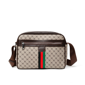 Nuova Borsa a Tracolla/Messenger MELI in PU Impermeabile per Uomo e Donna, Chiusura con Cerniera, Design con Lettere, Multifunzione per Cellulare - Product Image 4