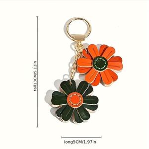 Pu Leather Keychain Creative Daisy Flower Bag <b>Charm</b> Chrysanthemum <b>Charms</b> <b>Keyring</b> for Purse - Product Image 5