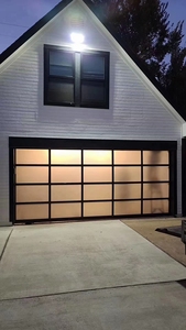 Portes <span class=keywords><strong>de</strong></span> <span class=keywords><strong>garage</strong></span> sectionnelles électriques automatiques d'extérieur au design moderne, stores pare-soleil, fenêtres à persiennes et portes <span class=keywords><strong>de</strong></span> <span class=keywords><strong>garage</strong></span> vitrées - Product Image 2