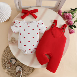 Nuovo Set Estivo 3 Pezzi per Neonata in Cotone: Tutina a Maniche Corte, Pantaloni con Bretelle e Fascia per Capelli - Product Image 5