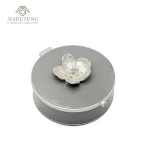 กล่องเครื่องประดับโลหะภาชนะที่สง่างามสำหรับชิ้นส่วนเครื่องประดับที่มีค่าของคุณ - Product Image 1