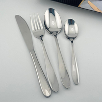 Ensemble de couverts en acier inoxydable 410 poli miroir avec manche uni, couteau, fourchette et cuillère pour la maison et la restauration (vente en gros)