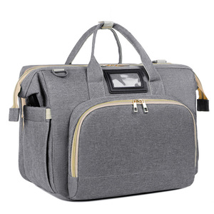 <span class=keywords><strong>Sac</strong></span> <span class=keywords><strong>à</strong></span> langer de voyage personnalisé grand format avec <span class=keywords><strong>bandoulière</strong></span> inclinable, accès USB, en polyester, pour maman et papa - Product Image 3