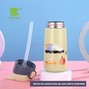 Grupo único Regalo de Navidad Botella de <span class=keywords><strong>agua</strong></span> aislada al vacío Escuela Estudiante Niños Botella de <span class=keywords><strong>agua</strong></span> sin Bpa con tapa de paja - Product Image 4