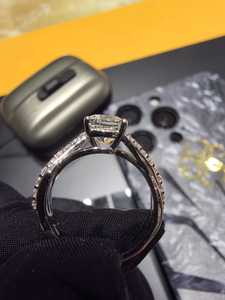 Elegante Anillo de Diamantes de Platino para Mujer, Joyería Clásica para Compromiso y Boda, Regalo Espléndido - Product Image 6