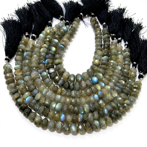 Perles de pierre facettées rondes en labradorite naturelle grise chatoyante de 10 mm, longueur 8 pouces - Product Image 1
