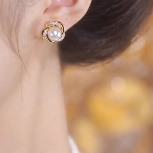 Orecchini a perno con fiore di camelia da donna, avvolgenti, per uso quotidiano, accessori per le orecchie - Product Image 6