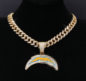 Collier pendentif en or de haute qualité personnalisé de Los Angeles, pendentif en forme de football, chaîne cubaine, hip-hop pour les fans de sport - Product Image 1