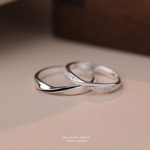 Micro-Pavé S925 Anillos de pareja de plata esterlina <span class=keywords><strong>Bandas</strong></span> a juego ajustables románticas para bodas Fábrica al por mayor - Product Image 1
