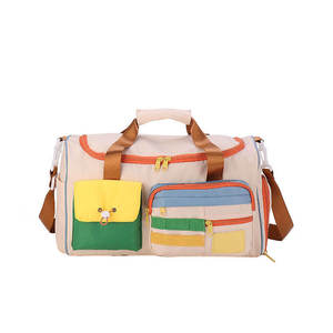 Sac de sport de grande capacité imperméable pour hommes, femmes et dames, sac de voyage tendance et coloré avec motif de lettres - Product Image 2