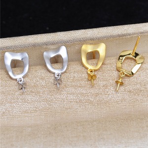 Support de boucles d'oreilles en argent S925 avec perle baroque, accessoire de mode personnalisé, polyvalent, élégant, composant de bijoux - Product Image 1