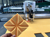 Máquina de Corte Digital CNC Automática Industrial para Corte en Bisel, para Tablero KT, Panel Acústico y Materiales de Embalaje