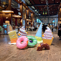 Sculpture de dessert géante-Décoration extérieure ludique pour gâteaux et beignets pour parcs à thème et confiseries