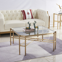 Table basse de salon moderne de luxe décorative pour la maison, base en métal doré, plateau en verre trempé durable, table centrale pour villa