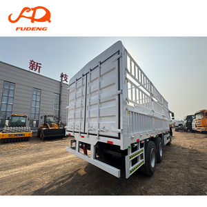 <span class=keywords><strong>Camion</strong></span> de <span class=keywords><strong>transport</strong></span> de marchandises à ridelles Sinotruk Howo 6x4 10 roues Euro 2 neuf pour le <span class=keywords><strong>transport</strong></span> de céréales, maïs, blé et produits agricoles en Afrique - Product Image 3