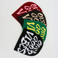 Bonnet tricoté jacquard graffiti multicolore en gros, avec logo personnalisé, chaud, en acrylique, style streetwear, pour l'hiver et l'extérieur
