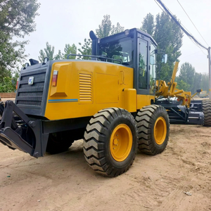 Niveleuse robuste bien entretenue avec transmission de type ZF, vitesse maximale de 38 km/h et rotation à 360° °   Rotation de la lame pour des travaux de nivellement polyvalents - Product Image 1