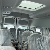 Nouveau minibus JAC Sunray Diesel à châssis long et toit surélevé, idéal pour le transport touristique, de marchandises et de passagers, à vendre.