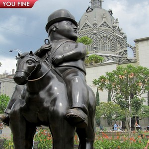Estatua <span class=keywords><strong>de</strong></span> Bronce <span class=keywords><strong>de</strong></span> Fernando <span class=keywords><strong>Botero</strong></span>, <span class=keywords><strong>Caballo</strong></span> Gordo con Hombre, para Jardín Exterior, en Venta - Product Image 2
