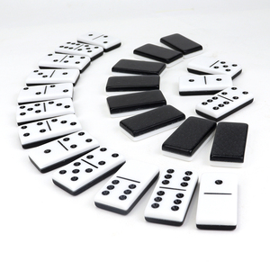 Bộ <span class=keywords><strong>Domino</strong></span> Hai Tông Màu Trắng Đen Sáu D6 Hai Tông Đặt Làm Theo Yêu Cầu Của Nhà Máy Với Chấm Đen Trong Hộp Giấy Cho Sản Phẩm Cờ Bạc Người Lớn - Product Image 3