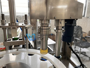 <span class=keywords><strong>Machine</strong></span> de remplissage et de bouchage automatique de jus, d'eau, de <span class=keywords><strong>sirop</strong></span>, de boissons énergisantes et de jus concentrés WB-YG6, très vendue - Product Image 5