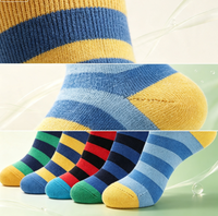 Prix d'usine, chaussettes en bambou personnalisées avec logo, antibactériennes et anti-odeur, chaussettes douces à rayures colorées pour hommes et femmes, décontractées