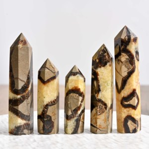 Vente en gros : Tour de cristal naturel Septarium, pointe de cristal, obélisque, pierre précieuse en vrac pour l'artisanat et la décoration intérieure - Product Image 3