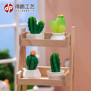 Miniatures de cactus succulents en résine, décorations en pot pour la maison et le bureau - Product Image 2