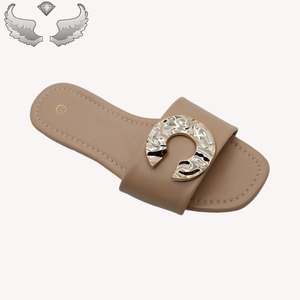 High-quality Fashionable Lightweight Breathable Private Label Sandals and <b>slippers</b> <b>Outdoor</b> Beach Leisure Wholesale Women Sandals - Product Image 2