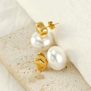 Heart-Shaped Pearl <b>Stud</b> Earrings Gold Plated 18K <b>Titanium</b> Steel For Women Everyday Wear - Product Image 1