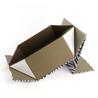 Cadeau de luxe personnalisé imprimé léopard fermeture magnétique pliable grande taille emballage de papier de vêtements de soins de la peau boîte-cadeau pour vêtements